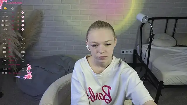 MillaHolt online show from 17, 9, 2025