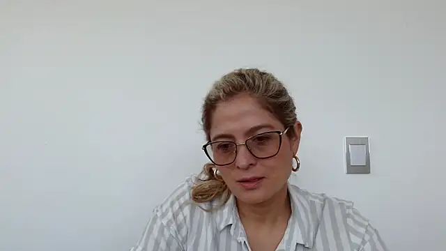 linda-mature43 online show from 22, 9, 2025