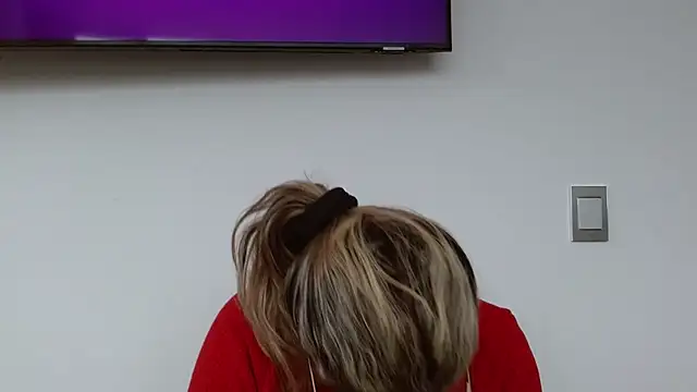 linda-mature43 online show from 8, 10, 2025