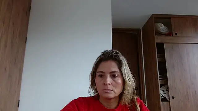 linda-mature43 online show from 25, 11, 2025