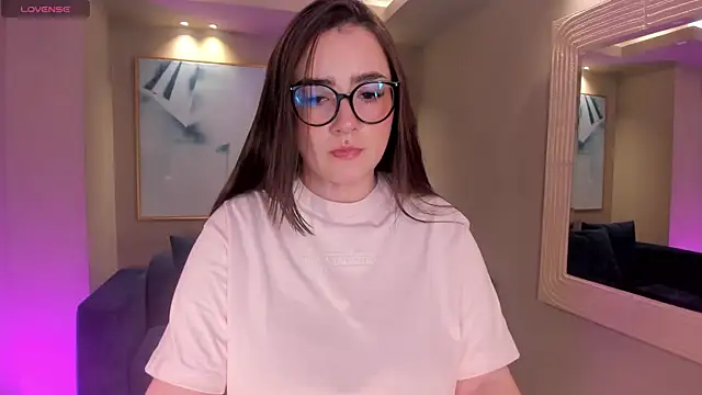 SarahRhodes  online show from 30, 9, 2025