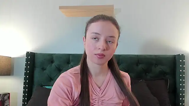 VioletaNova online show from 10, 6, 2026