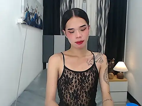 Colette Thompson online show from 23, 4, 2026