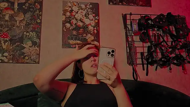 the high priestess online show from 24, 3, 2026