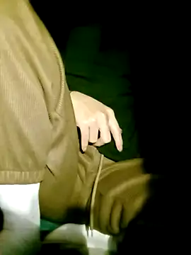 Snapshot of daisy_will chatting on 16, 12, 2025 daisy will online show from 16, 12, 2025