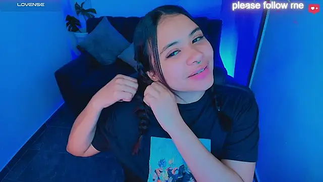 nicemiiaa7  online show from 18, 3, 2026