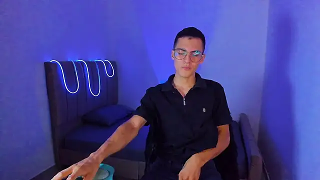 Matiius18 online show from 24, 7, 2026
