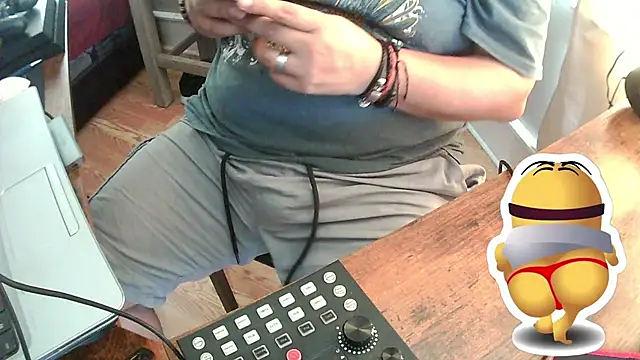 Snapshot of perversus12 chatting on 1, 10, 2025 perversus12 online show from 1, 10, 2025