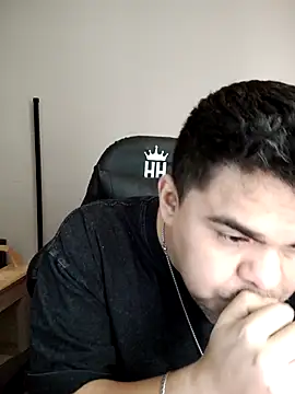 Snapshot of perversus12 chatting on 6, 3, 2026 perversus12 online show from 6, 3, 2026