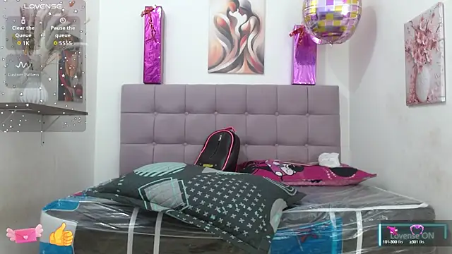 Snapshot of Lola_wish1 chatting on 10, 9, 2025 Lola wish1 online show from 10, 9, 2025