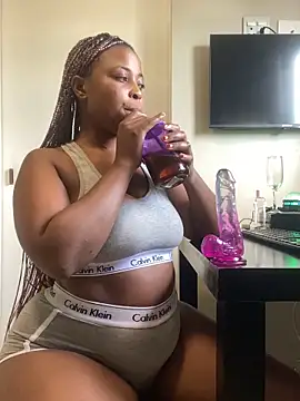 BQueen223 online show from 24, 11, 2025