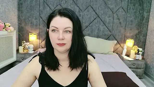 Nina Stane online show from 27, 4, 2026