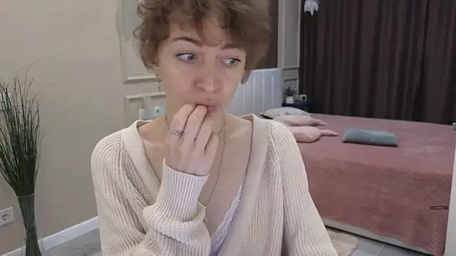 daniellia  online show from 14, 10, 2025