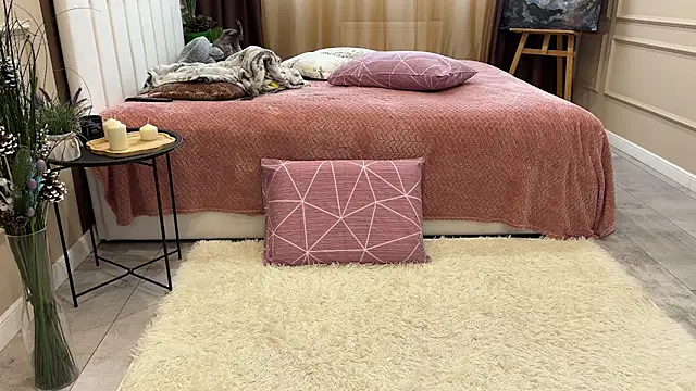 daniellia  online show from 24, 4, 2026