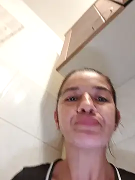 alinaalinutzq online show from 4, 10, 2025