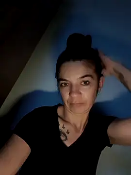 alinaalinutzq online show from 1, 11, 2025