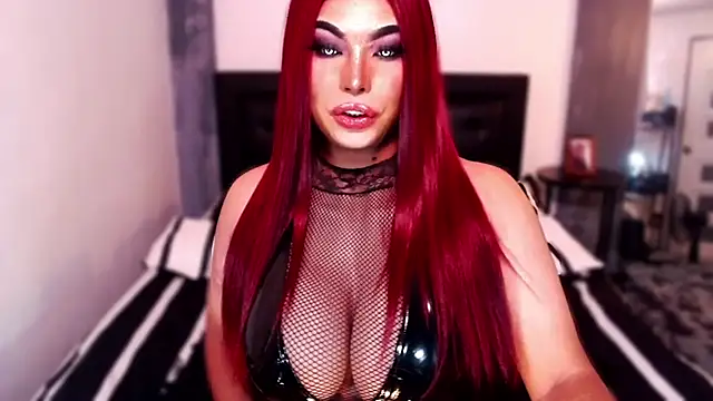 xTrixieMae online show from 8, 10, 2025