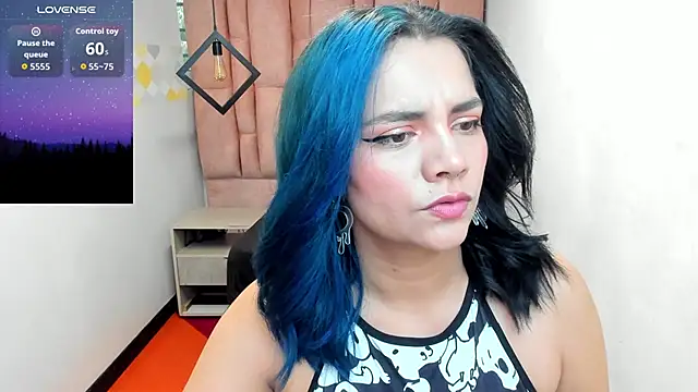 Kiara Cruz   online show from 7, 10, 2025