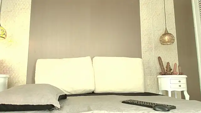 Tiifany Baker online show from 20, 4, 2026