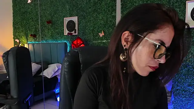 Linagh  online show from 30, 3, 2026