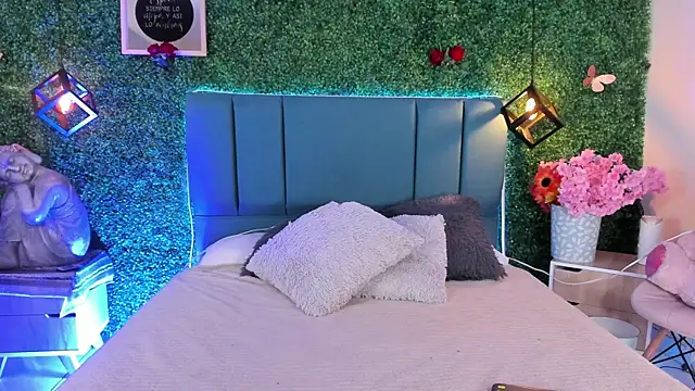 Linagh  online show from 7, 4, 2026