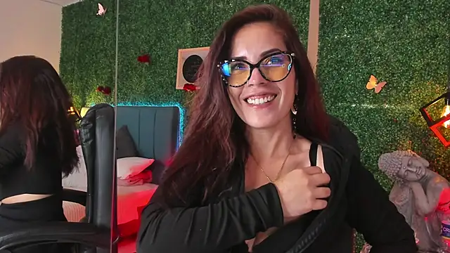 Linagh  online show from 16, 4, 2026