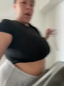 Zoey thompson online show from 22, 4, 2026