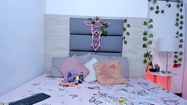 Snapshot of kathysmith19 chatting on 7, 10, 2025 kathysmith19 online show from 7, 10, 2025