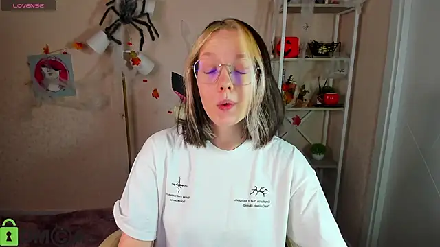 R0cket bunny online show from 6, 11, 2025