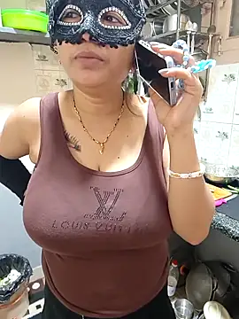 Snapshot of Queen_Nightt chatting on 18, 1, 2026 Queen Nightt online show from 18, 1, 2026