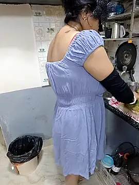 Snapshot of Queen_Nightt chatting on 10, 2, 2026 Queen Nightt online show from 10, 2, 2026