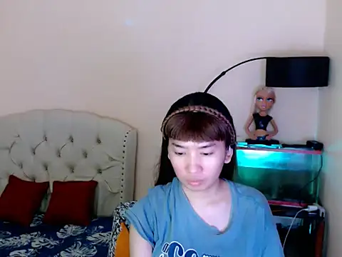 ShantalFoxxy  online show from 24, 4, 2026