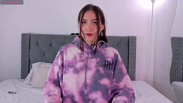 sara queen10 online show from 10, 9, 2025