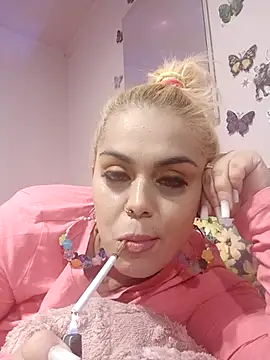 Snapshot of izauri2025 chatting on 28, 9, 2025 izauri2025 online show from 28, 9, 2025