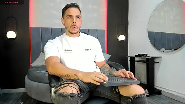 Snapshot of Liam_walk_ chatting on 8, 1, 2026 Liam walk online show from 8, 1, 2026