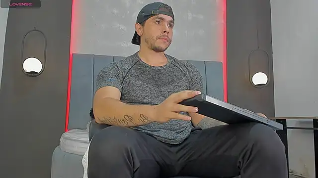 Snapshot of Liam_walk_ chatting on 11, 3, 2026 Liam walk online show from 11, 3, 2026