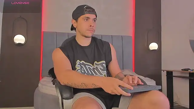 Snapshot of Liam_walk_ chatting on 18, 3, 2026 Liam walk online show from 18, 3, 2026