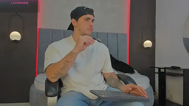 Snapshot of Liam_walk_ chatting on 20, 3, 2026 Liam walk online show from 20, 3, 2026