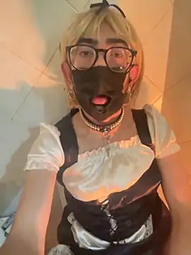 Snapshot of troiapompea chatting on 19, 10, 2025 troiapompea online show from 19, 10, 2025