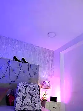 Pamelamiler   online show from 15, 12, 2025