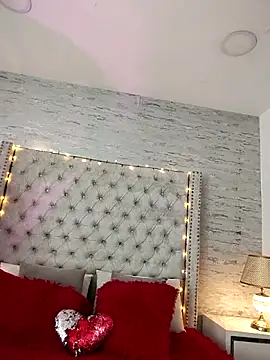 Pamelamiler   online show from 24, 4, 2026