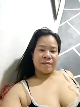 AsianbouncieGIRL online show from 3, 8, 2026