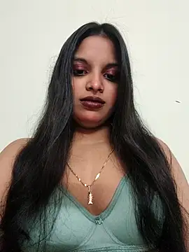 Snapshot of Maahhii_2 chatting on 19, 9, 2025 Maahhii 2 online show from 19, 9, 2025