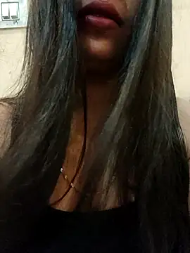 Snapshot of Maahhii_2 chatting on 26, 10, 2025 Maahhii 2 online show from 26, 10, 2025