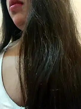 Snapshot of Maahhii_2 chatting on 22, 11, 2025 Maahhii 2 online show from 22, 11, 2025