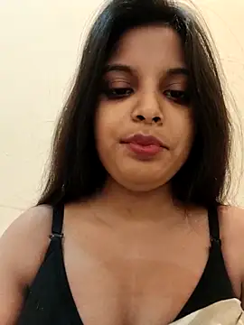 Snapshot of Maahhii_2 chatting on 27, 11, 2025 Maahhii 2 online show from 27, 11, 2025