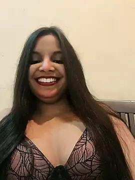 Snapshot of Maahhii_2 chatting on 28, 11, 2025 Maahhii 2 online show from 28, 11, 2025