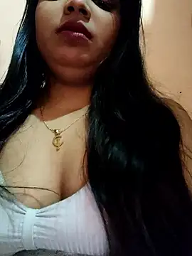 Snapshot of Maahhii_2 chatting on 14, 1, 2026 Maahhii 2 online show from 14, 1, 2026