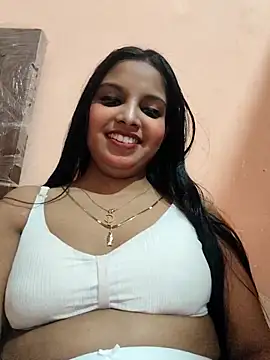 Snapshot of Maahhii_2 chatting on 17, 2, 2026 Maahhii 2 online show from 17, 2, 2026