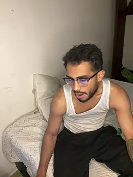 Snapshot of TU-MORENOO chatting on 24, 11, 2025 TU-MORENOO online show from 24, 11, 2025